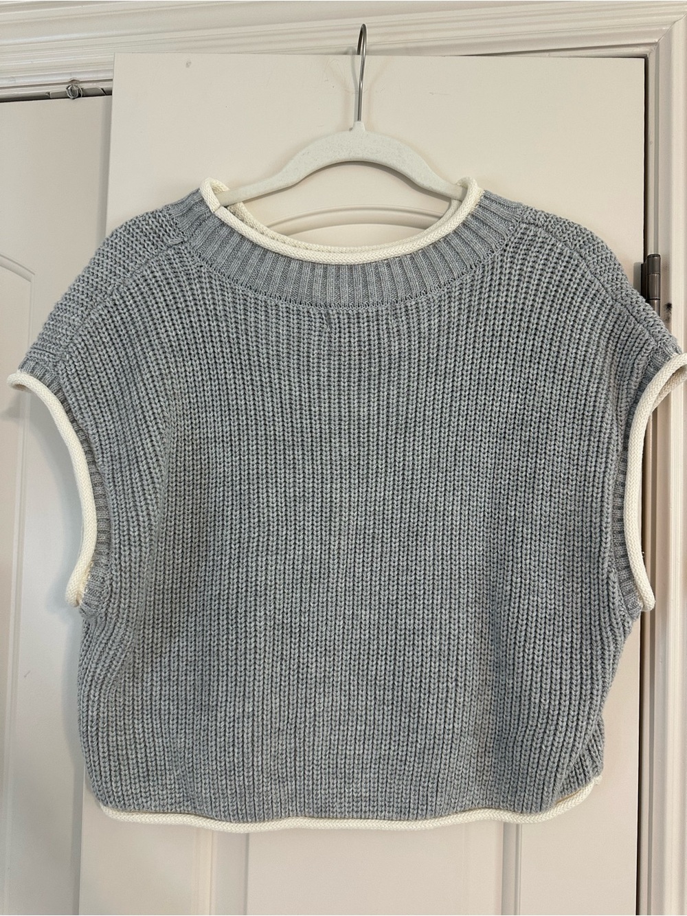 Day + Moon Knit Sleeveless Sweater Vest - Picture 2 of 3